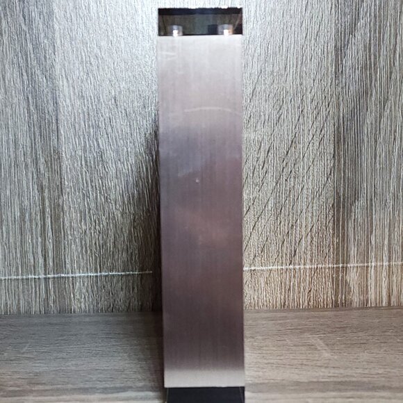 New Tizo Design 5x7 Silver Block Lucite Acrylic Picture Frame - Picture 2 of 7